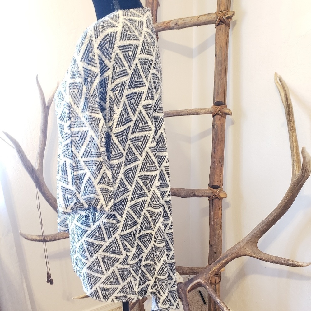 LulaRoe Glitter Geo Blue Cardigan Size Small - Picture 2 of 4